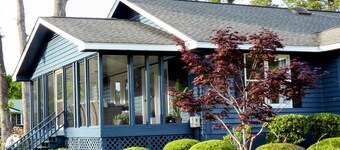 Charming 2-bdrm home in Sunset Beach, walking distance to the Sunset Beach Cir