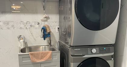 Apartment is located 8 mns from Newark airport