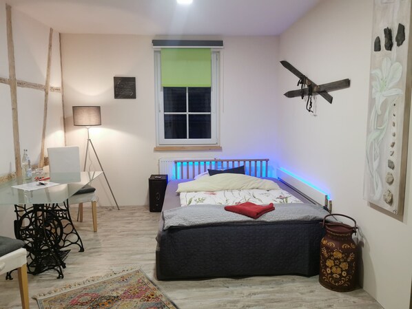 1 bedroom, iron/ironing board, travel cot, WiFi