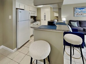 Condo (2 Bedrooms) | Property amenity