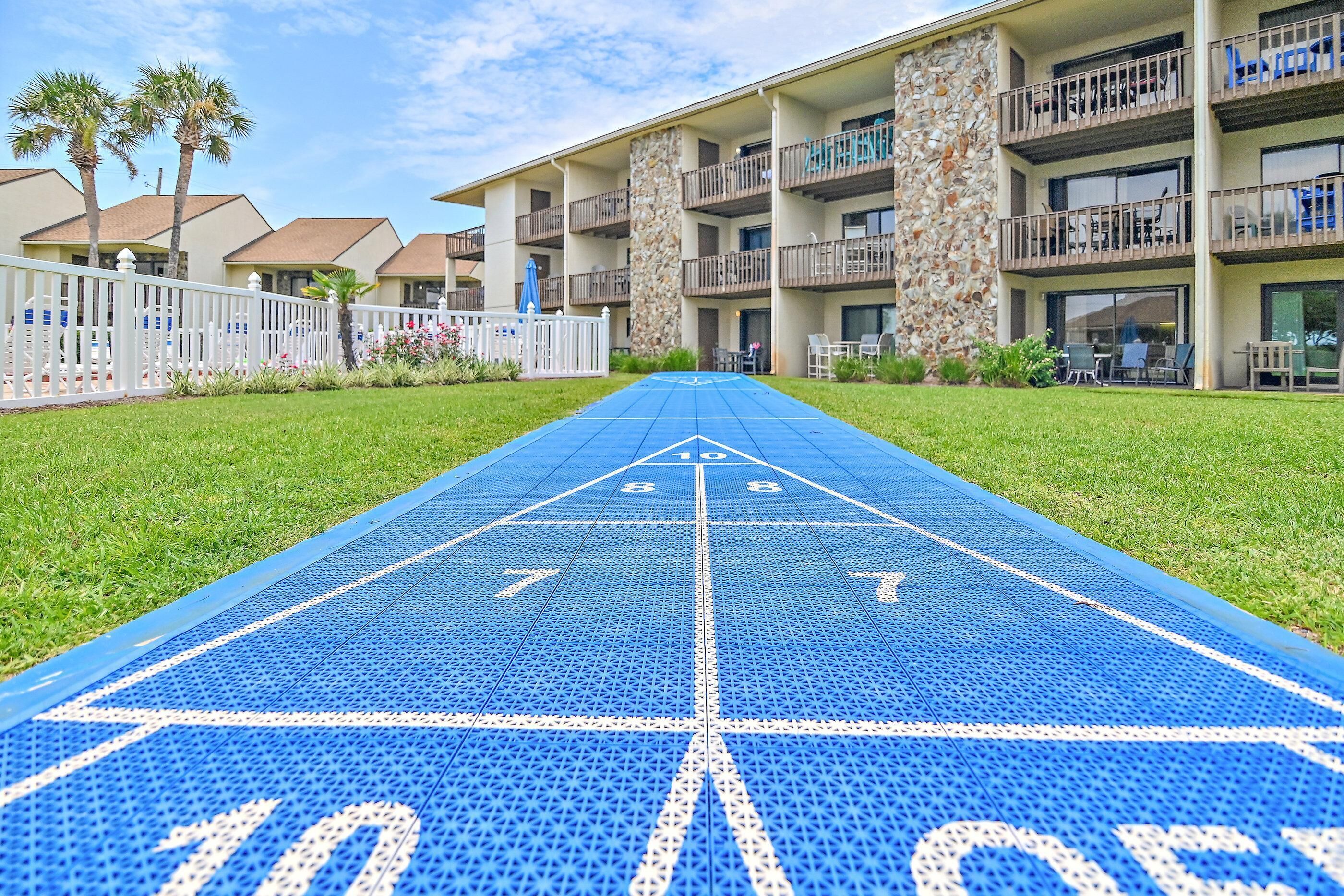 Casa, 1 cama Queen size y sofá cama (Blue Surf 2) | Cancha deportiva