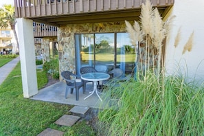 Townhome, 1 Queen Bed with Sofa bed (Blue Surf 2) | Outdoor dining
