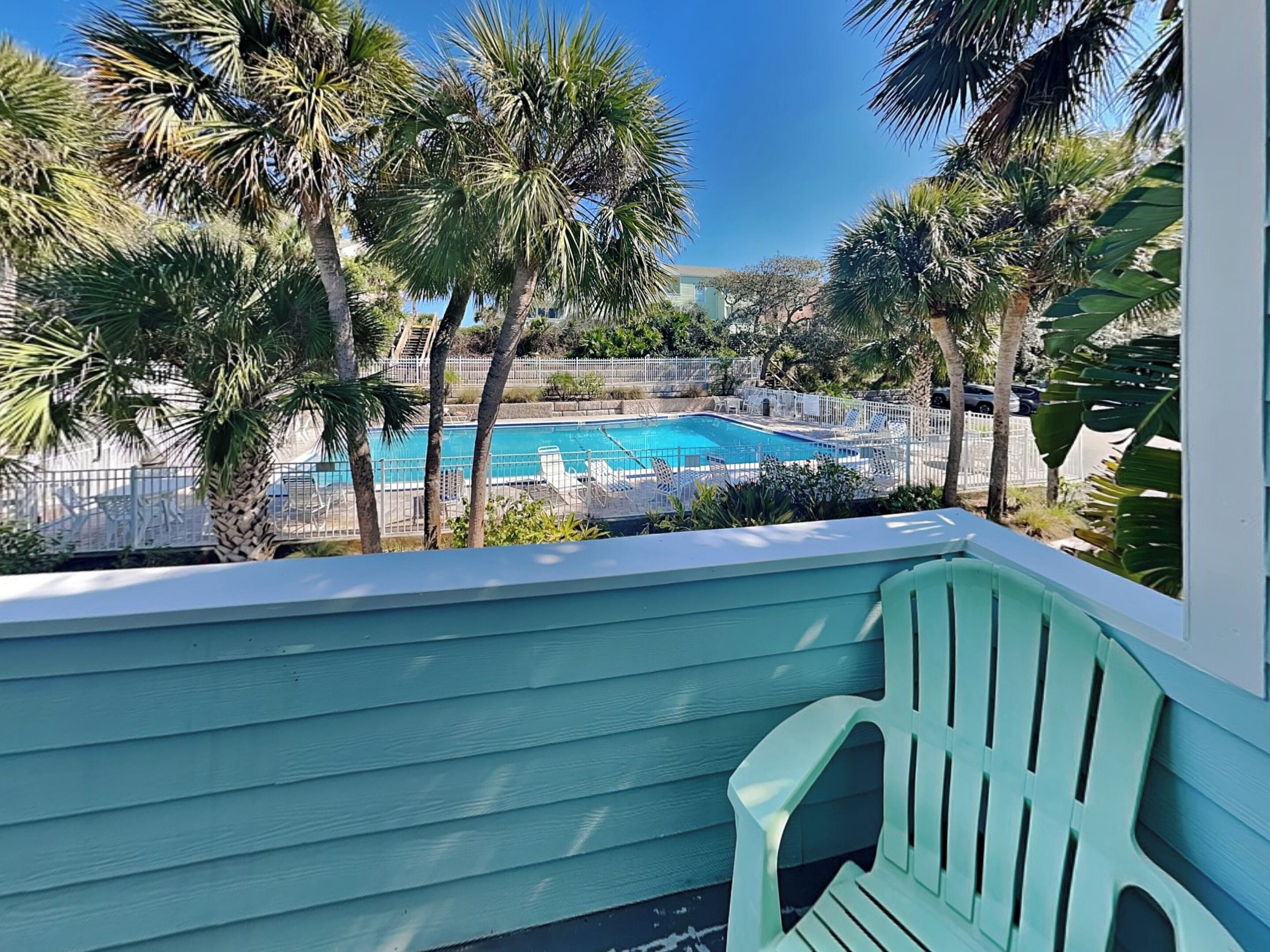 Condo (3 Bedrooms) | Property grounds