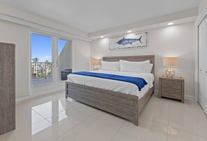 2 室のベッドルーム、デスク、WiFi、ベッドシーツ