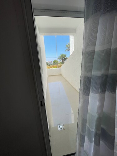 Cozy apartment with pools for daily rental