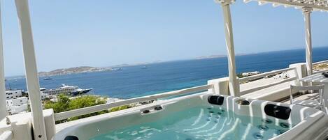 Superior-Apartment, Meerblick | Terrasse/Patio