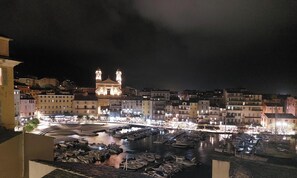 Marina - Studio located between the old port and the citadel. right in the town center. (Bastia)