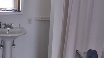 淋浴设施、环保洗浴用品、毛巾、肥皂