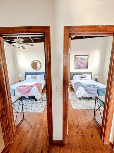 Sleepover | Extraordinary 2BD/1BA Condo - SGF