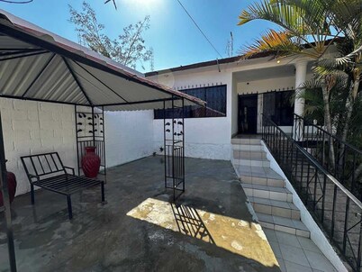 Casa campestre 3 habitaciones y 1AC @ Berriozabal