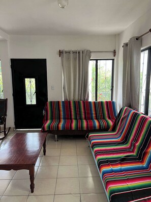 TV, offices - Casa campestre 3 habitaciones y 1AC en Berriozabal (Berriozabal)