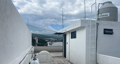 Cuarto de servicio con AC @ Starbucks La Fuente