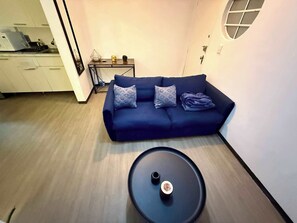 Télévision, jeux vidéo, espaces bureaux