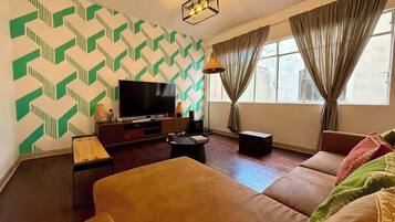 TV, videogames, escritórios