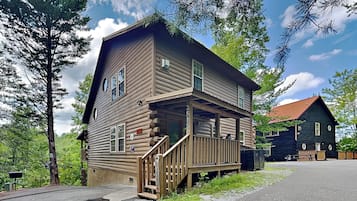 Studio (4 Bedrooms) | Property amenity