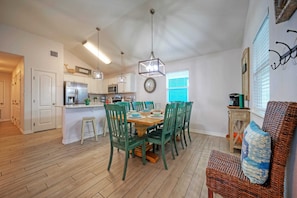 House (3 Bedrooms) | Interior - Purple Parrot by Avantstay Heated Pool, Beach Access & Central Port A Location (Port Aransas)