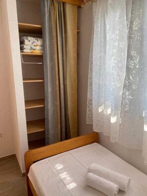 2 camere, ferro/asse da stiro, Wi-Fi gratuito, lenzuola
