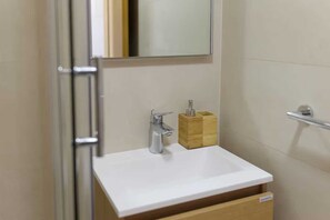 Shower, hair dryer, towels - Apartment Spajic by aneo travel (Klek)