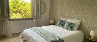 2P apartment in villa with terrace and garden, 280m from the beach