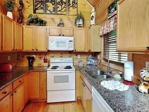 Studio (1 Bedroom) | Property amenity - Wild Things by Jackson Mountain Rentals (Sevierville)