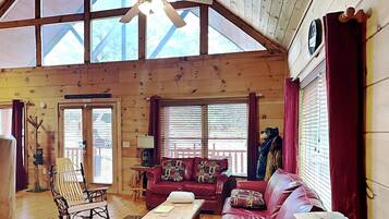 Studio (1 Bedroom) | Property amenity