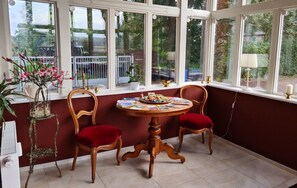 تناول الطعام