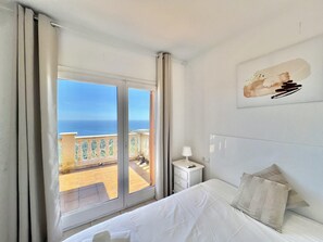 4 室のベッドルーム、インターネット