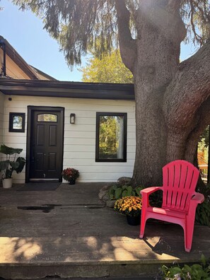 Exterior - Cozy Countryside Guesthouse with BBQ & Firepit (Pickering)