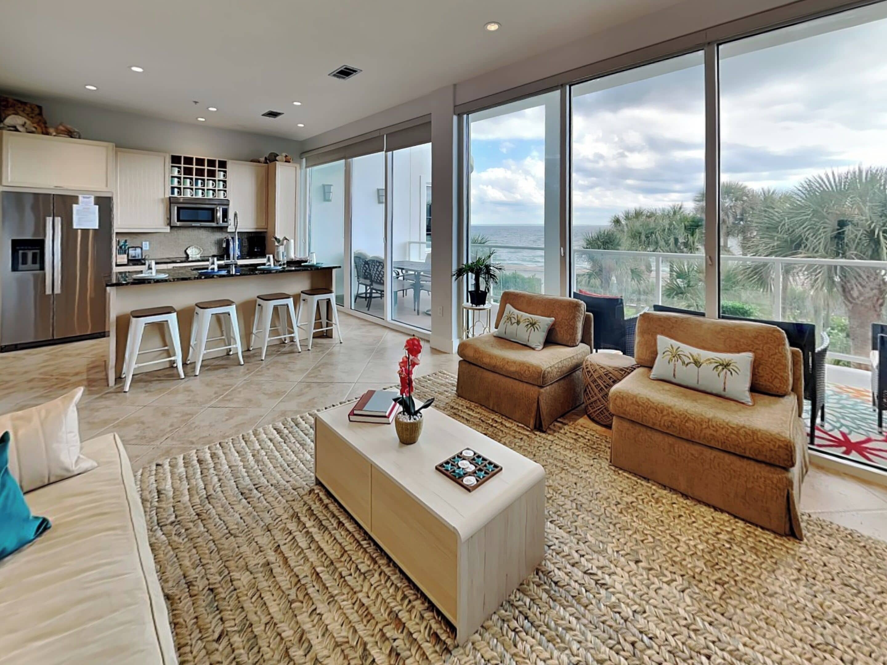 Condo (3 Bedrooms) | Property amenity