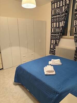 1 chambre, literie fournie