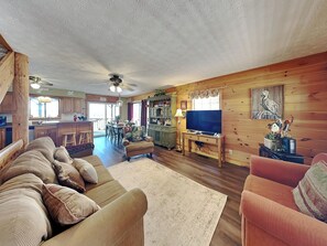 Studio (4 Bedrooms) | Property amenity - Kajun Kove by Jackson Mountain Rentals (Sevierville)