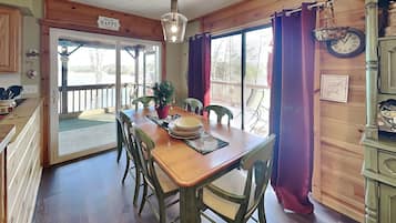 Studio (4 Bedrooms) | Property amenity