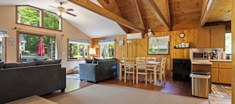 The Lake Escape - A Cozy Lakeside Cabin - Sleeps 8 - Grill, Kayak, Firepit