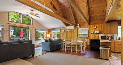 The Lake Escape - A Cozy Lakeside Cabin - Sleeps 8 - Grill, Kayak, Firepit