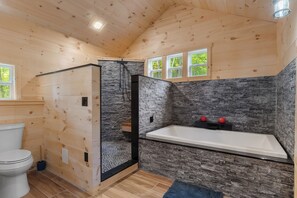 Toallas, jabón, papel de baño 