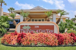 Condo (1 Bedroom) | Property amenity