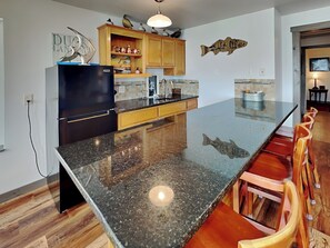 Property amenity - 7 Palms by Miss Kitty’s (Rockport)