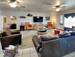 House (4 Bedrooms) | Property amenity - 7 Palms by Miss Kitty’s (Rockport)