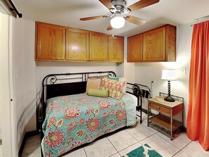 Property amenity - 7 Palms by Miss Kitty’s (Rockport)