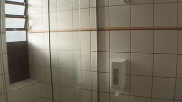 Deluxe Suite | Bathroom