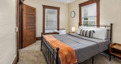 HIstoric 4 BR Near Fulton St