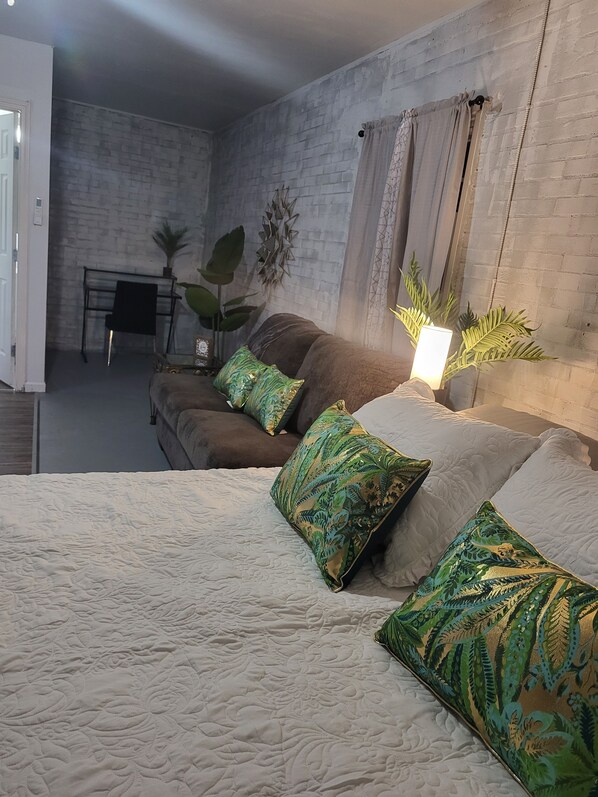 1 bedroom, iron/ironing board, WiFi, bed sheets