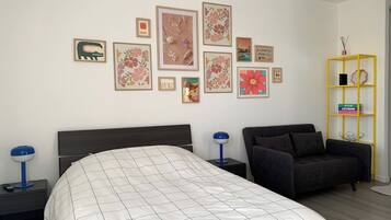 Fer et planche Ă repasser, Wi-Fi, draps fournis