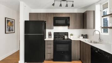 Microwave, oven, stovetop, dishwasher