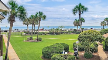 House, Multiple Beds (Blue Surf 6) | Property grounds