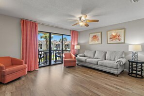 House, Multiple Beds (Blue Surf 7) | Living area - Blue Surf 7 (Miramar Beach)