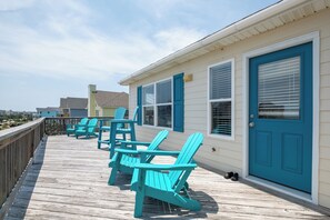 Terrace/patio - 7676-Nautical by Nature, Pet-Friendly Beach Retreat w/ Pool & Hot Tub (Avon)