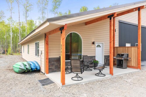 Nestled Between Two Lakes Relaxing 2-bed house w/ Wi-Fi in charming Meadow Lakes