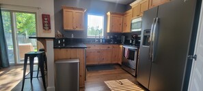 Refrigerador, microondas, horno, placa de cocina