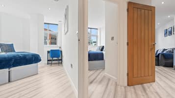 2 bedrooms, iron/ironing board, free WiFi